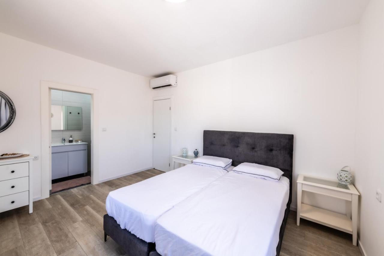 Desert And Sea-penthouse Full Sea View Apartment Eilat